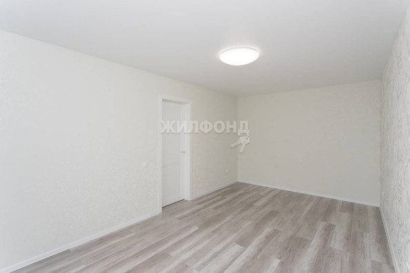 
   Продам 2-комнатную, 42.9 м², Дуси Ковальчук ул, 258

. Фото 4.
