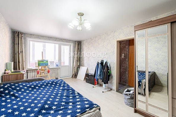 
   Продам 1-комнатную, 32 м², Бориса Богаткова ул, 217

. Фото 11.