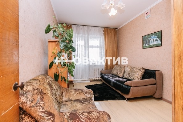 
   Продам 3-комнатную, 63 м², Иванова ул, 28А

. Фото 12.