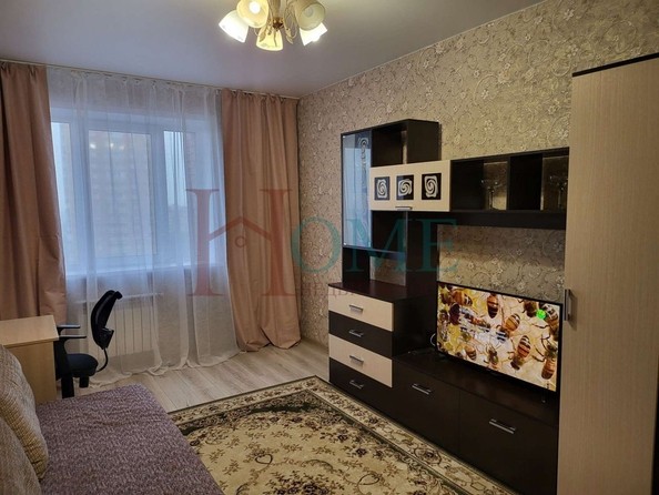 
  Сдам в аренду 1-комнатную квартиру, 38 м², Новосибирск

. Фото 1.