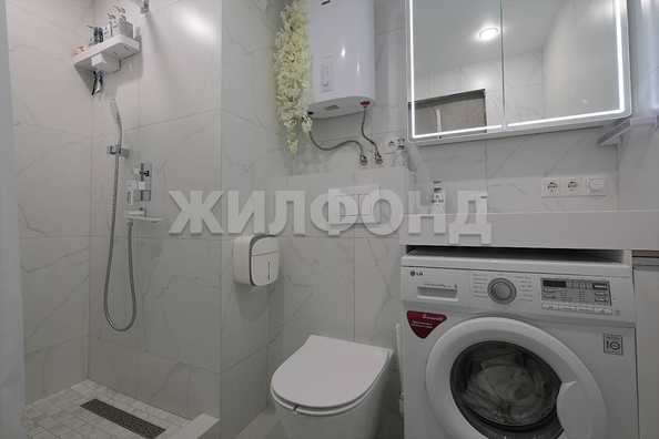 
   Продам 3-комнатную, 65.7 м², Лазурная ул, 10

. Фото 10.
