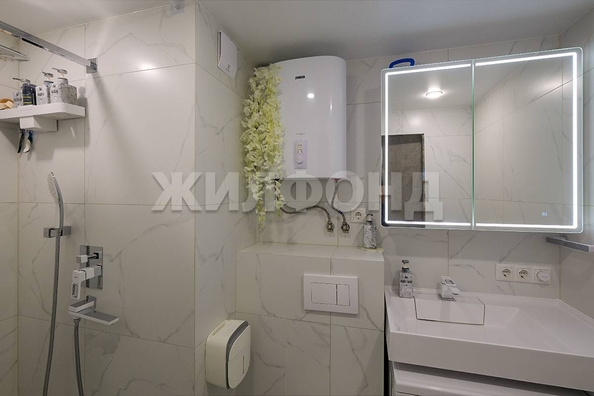 
   Продам 3-комнатную, 65.7 м², Лазурная ул, 10

. Фото 12.