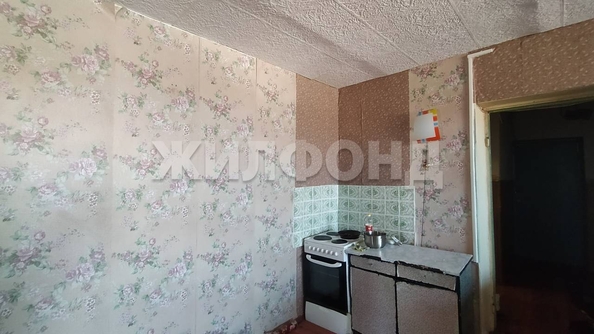 
   Продам секционку, 11 м², Шукшина ул, 17

. Фото 5.