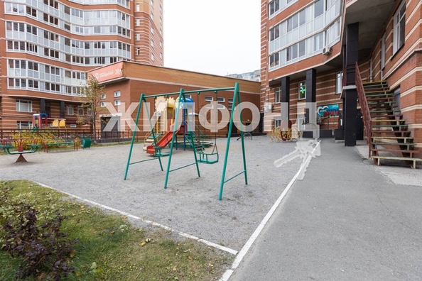 
   Продам 2-комнатную, 61.4 м², В. Высоцкого ул, 43

. Фото 14.