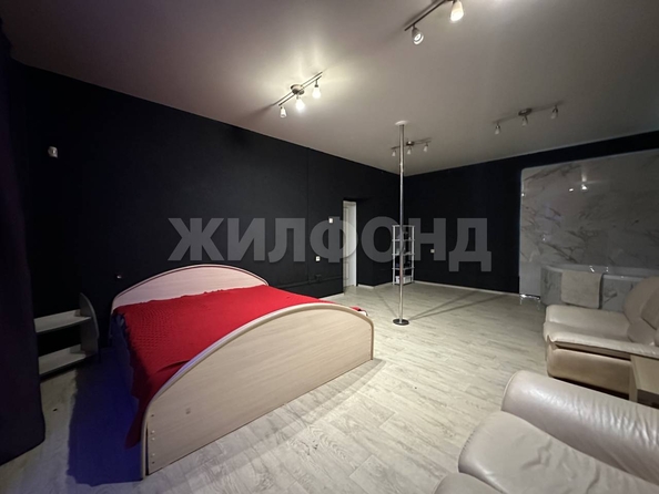 
   Продам 6-комнатную, 221 м², 1-й Римского-Корсакова пер, 5

. Фото 4.