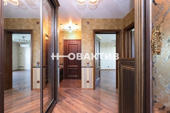 
   Продам 2-комнатную, 50 м², В. Высоцкого ул, 50/3

. Фото 18.