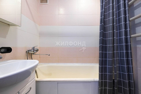 
   Продам 3-комнатную, 57.8 м², Титова ул, 39

. Фото 23.