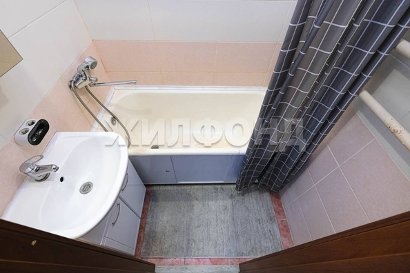 
   Продам 3-комнатную, 57.8 м², Титова ул, 39

. Фото 26.