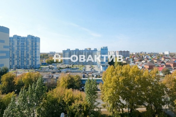 
   Продам 3-комнатную, 68.3 м², Троллейная ул, 71

. Фото 20.