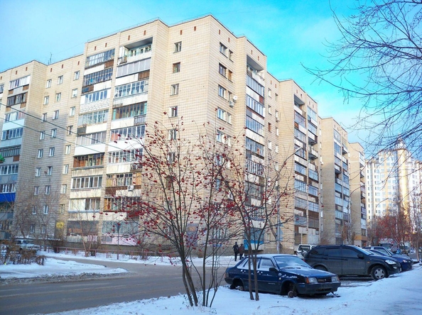 
   Продам 2-комнатную, 48.5 м², Сибирская ул, 49

. Фото 4.