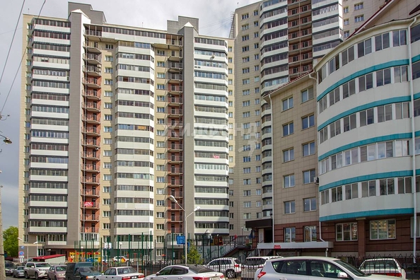 
   Продам 3-комнатную, 103.8 м², Орджоникидзе ул, 47

. Фото 26.