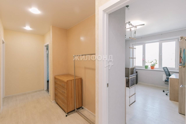 
   Продам 3-комнатную, 58.9 м², Дуси Ковальчук ул, 16

. Фото 14.