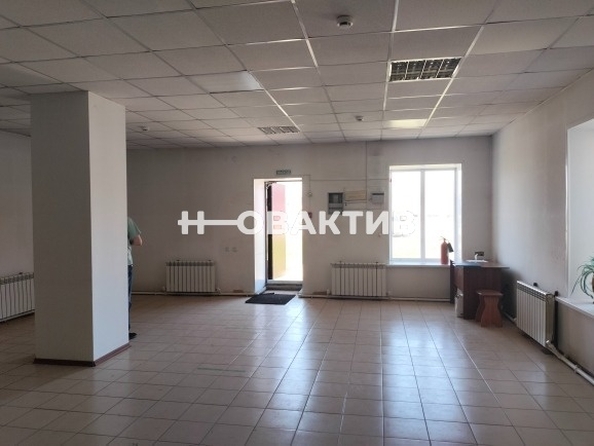 
   Сдам помещение свободного назначения, 443 м², Октябрьская ул, 8

. Фото 8.