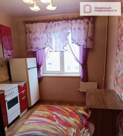 
   Продам 2-комнатную, 52 м², В. Высоцкого ул, 39

. Фото 7.