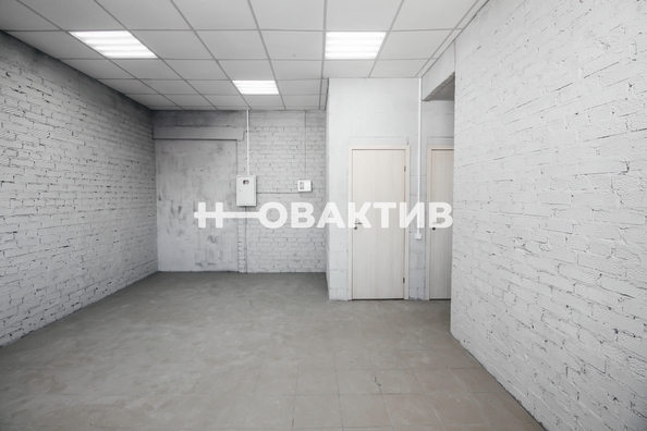 
   Продам помещение свободного назначения, 76 м², Молодежи б-р, 15

. Фото 13.