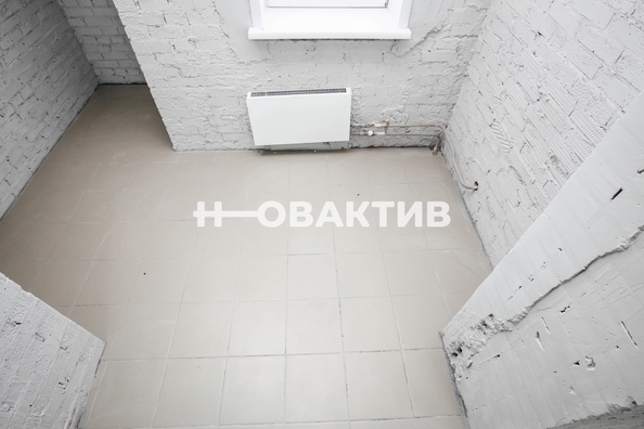 
   Сдам помещение свободного назначения, 76 м², Молодежи б-р, 15

. Фото 17.