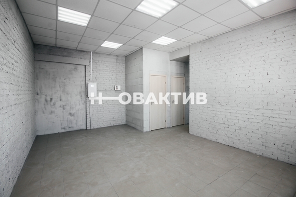 
   Сдам помещение свободного назначения, 76 м², Молодежи б-р, 15

. Фото 23.