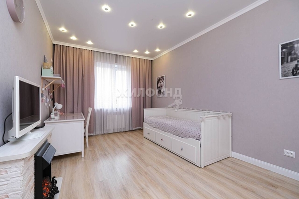 
   Продам дом, 191.2 м², Новосибирск

. Фото 27.