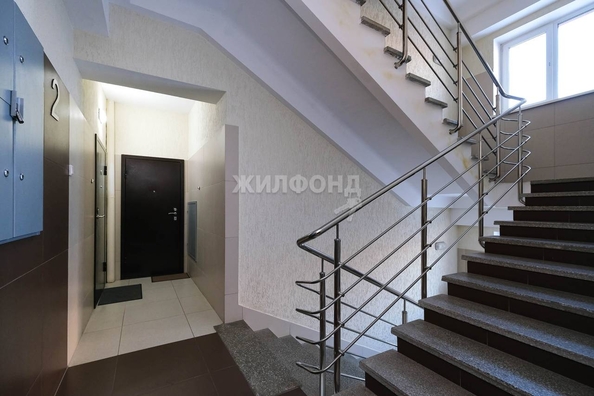 
   Продам 2-комнатную, 57.3 м², 7-й микрорайон, 19

. Фото 21.