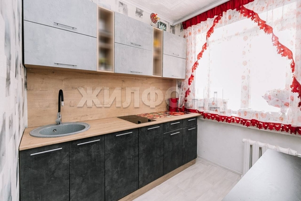 
   Продам 2-комнатную, 44.1 м², Громова ул, 7

. Фото 2.