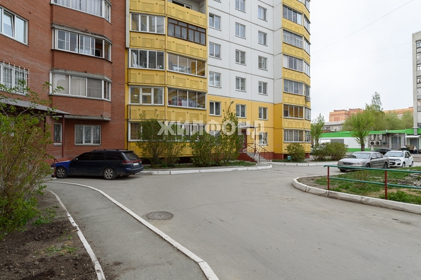 
   Продам 3-комнатную, 66.1 м², Троллейная ул, 3

. Фото 3.