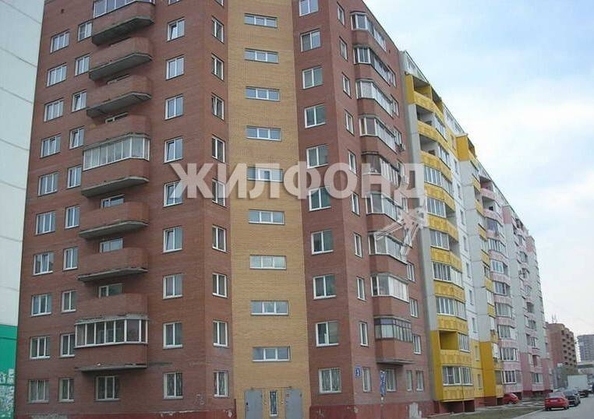 
   Продам 3-комнатную, 66.1 м², Троллейная ул, 3

. Фото 4.