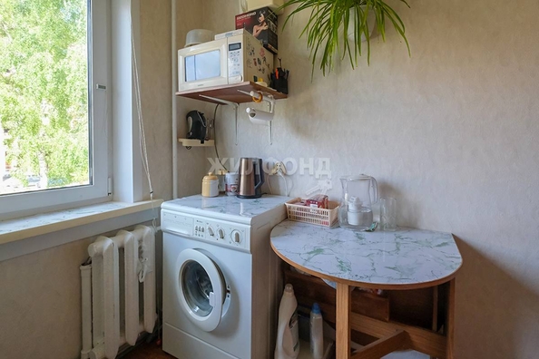 
   Продам 3-комнатную, 48 м², Петухова ул, 108

. Фото 9.