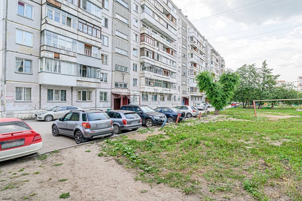 
   Продам 1-комнатную, 29.6 м², Связистов ул, 139

. Фото 11.