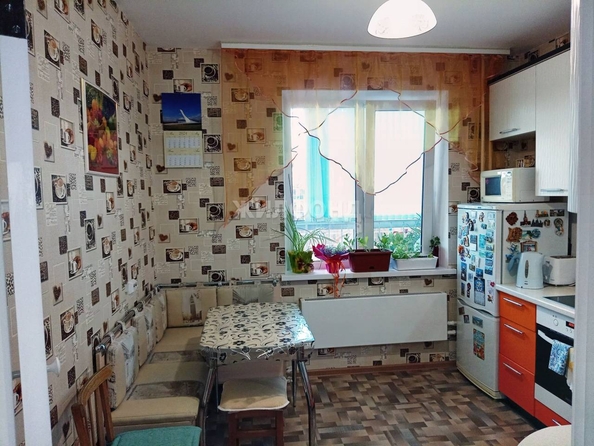 
   Продам 2-комнатную, 52.2 м², Петухова ул, 156

. Фото 5.