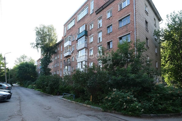 
   Продам 2-комнатную, 40.4 м², Новогодняя ул, 17

. Фото 4.