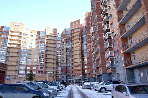 
   Продам 2-комнатную, 65.55 м², Есенина ул, 67

. Фото 4.