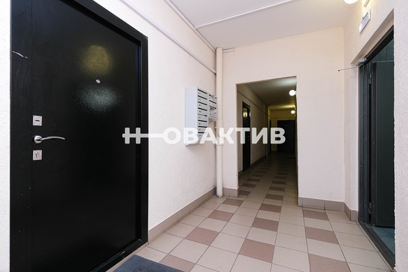 
   Продам 1-комнатную, 36 м², Ясный Берег ул, 6

. Фото 19.