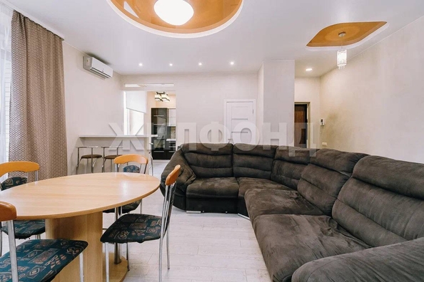 
   Продам 3-комнатную, 80.1 м², 7-й микрорайон, 18

. Фото 1.