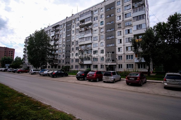 
   Продам 3-комнатную, 61.6 м², Петухова ул, 68

. Фото 21.