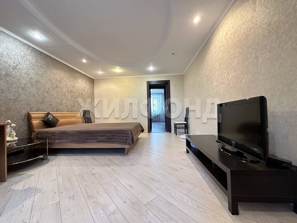 
   Продам 3-комнатную, 100.72 м², Северный мкр, 2

. Фото 1.