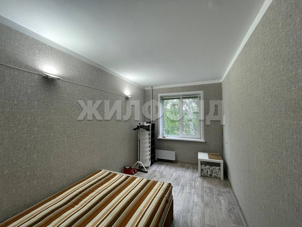 
   Продам 4-комнатную, 69.9 м², Невельского ул, 85

. Фото 1.