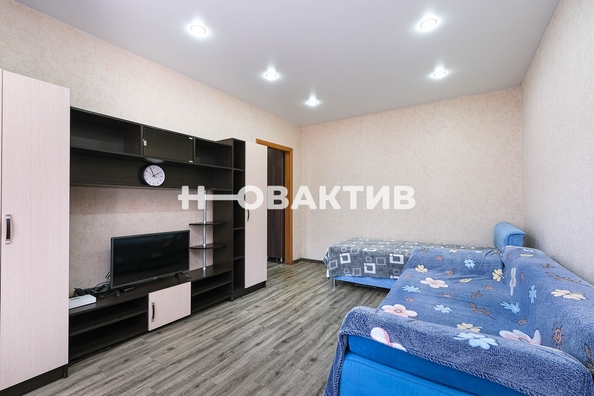 
   Продам 2-комнатную, 38.5 м², Лаврова ул, 7

. Фото 5.