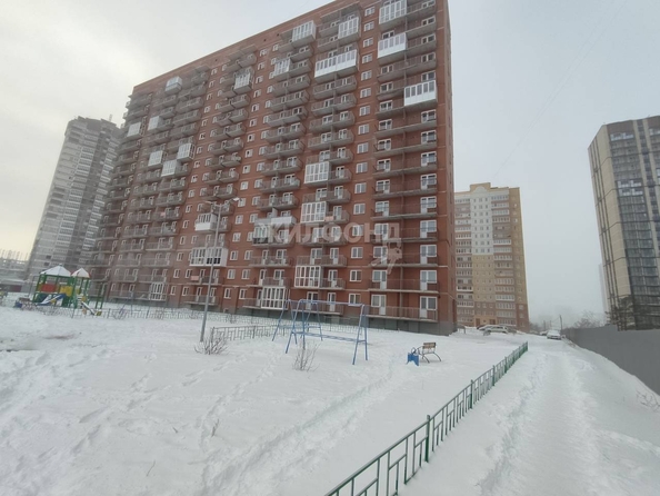 
   Продам 2-комнатную, 50.8 м², Закаменский мкр, 12

. Фото 17.