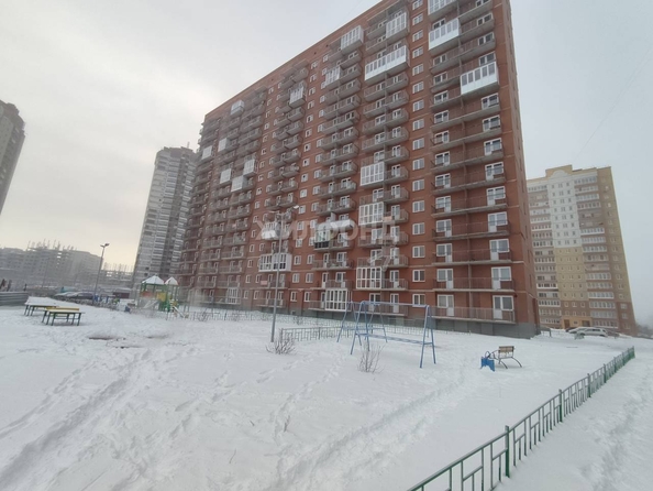 
   Продам 2-комнатную, 50.8 м², Закаменский мкр, 12

. Фото 17.