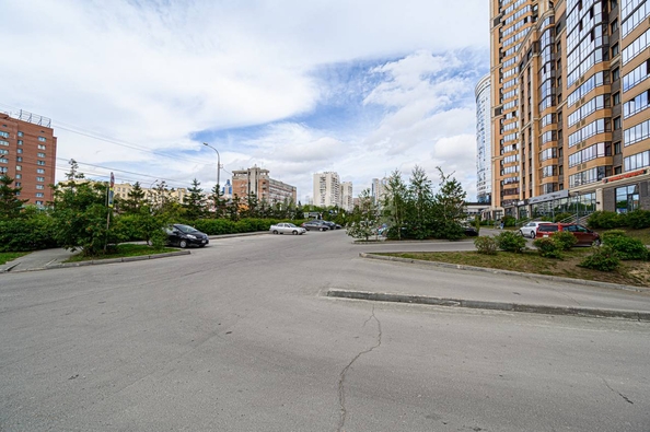 
   Продам 4-комнатную, 107.8 м², Ипподромская ул, 8

. Фото 41.