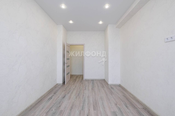 
   Продам 2-комнатную, 56.1 м², Сибиряков-Гвардейцев ул, 36

. Фото 9.