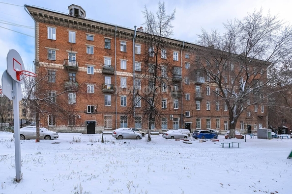 
   Продам 2-комнатную, 56.1 м², Сибиряков-Гвардейцев ул, 36

. Фото 20.