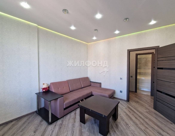 
   Продам 2-комнатную, 55.9 м², Михаила Кулагина ул, 35

. Фото 4.