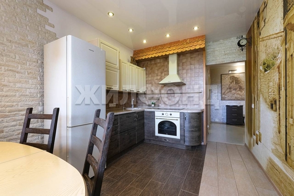 
   Продам 1-комнатную, 55.2 м², Краснообск, 102

. Фото 11.