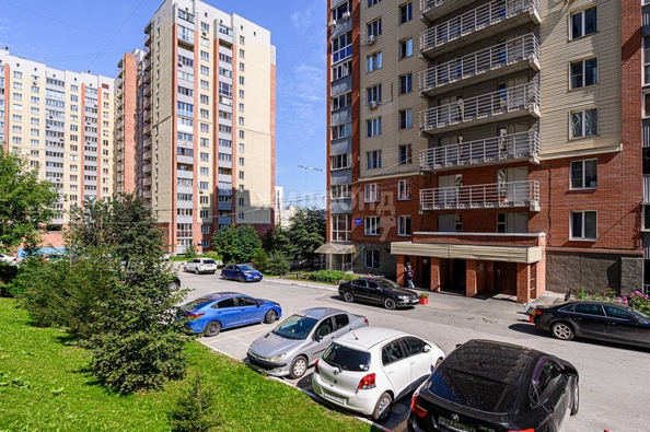 
   Продам 3-комнатную, 90.9 м², Адриена Лежена ул, 29/1

. Фото 32.