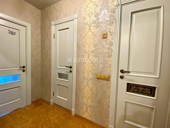 
   Продам 3-комнатную, 65.5 м², Краснообск, 7

. Фото 10.