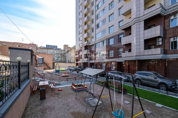 
   Продам 4-комнатную, 143 м², Романова ул, 25

. Фото 48.