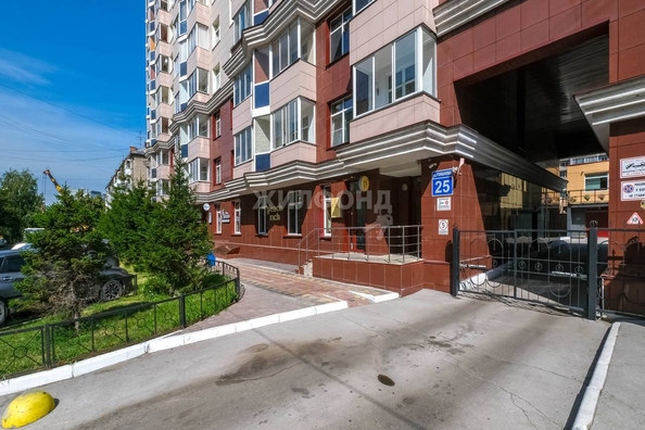 
   Продам 4-комнатную, 143 м², Романова ул, 25

. Фото 51.