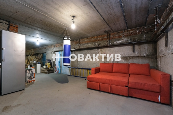 
   Продам таунхаус, 307.1 м², Новосибирск

. Фото 47.