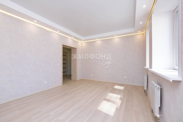 
   Продам 2-комнатную, 69 м², Героев Революции ул, 23/1

. Фото 4.